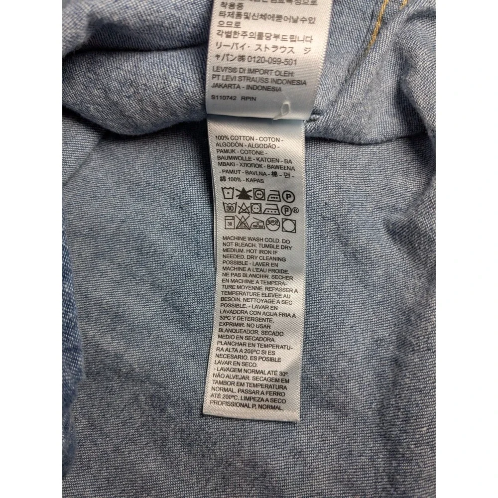 Levi's Men's Relaxed‎ Button Down Long Sleeve Denim Shirt
